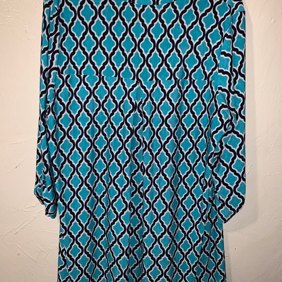 PLUS SIZE teal tunic - Picture 2 of 3
